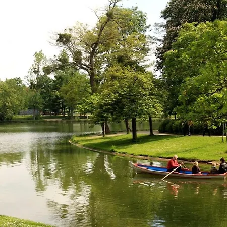 In Elegant And Charming 3-bedroom Near Bois De Vincennes Prázdninový dům