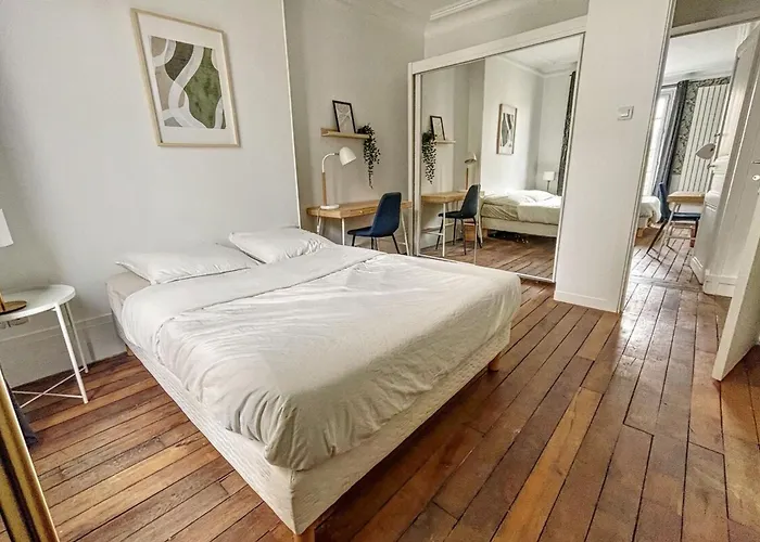 In Elegant And Charming 3-bedroom Near Bois De Vincennes باريس