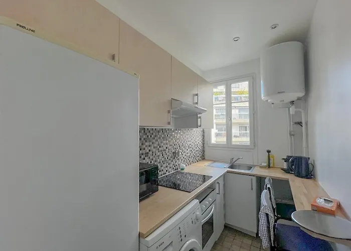 In Elegant And Charming 3-bedroom Near Bois De Vincennes * باريس